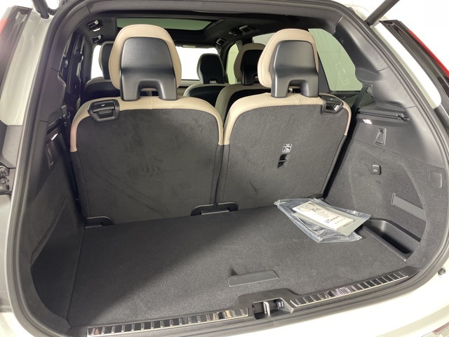 2026 Volvo XC90 AWD Plus photo 40