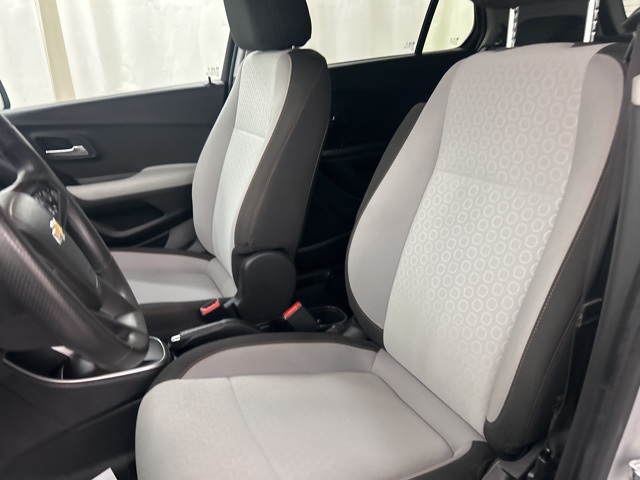 2022 Chevrolet Trax LS photo 7