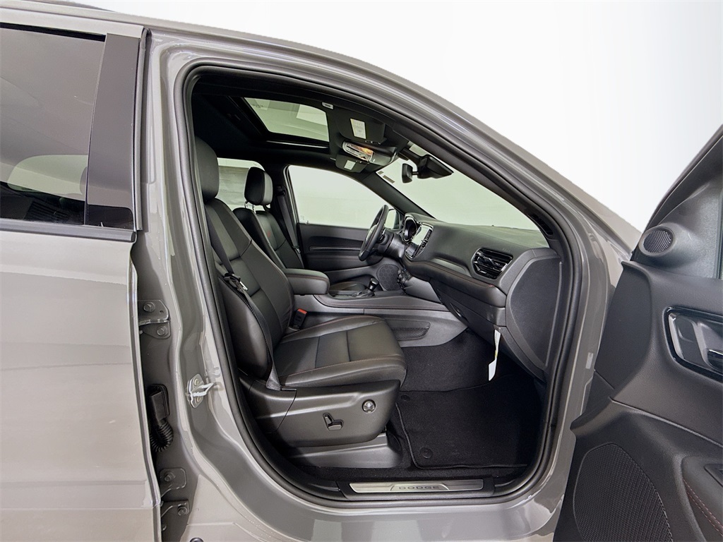 2025 Dodge Durango R/T Plus photo 28