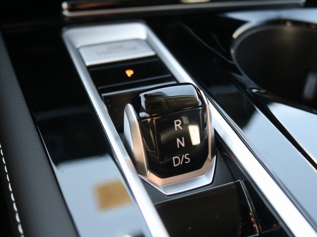 2026 Volkswagen Atlas SE Technology photo 18