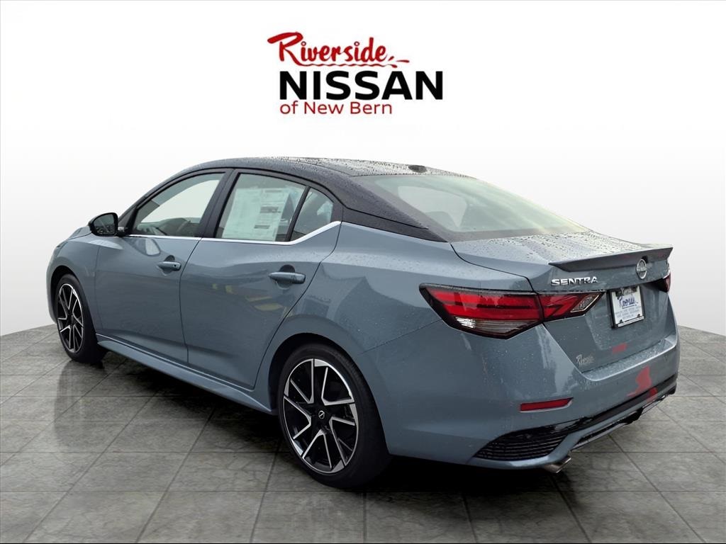 2025 Nissan Sentra SR photo 3