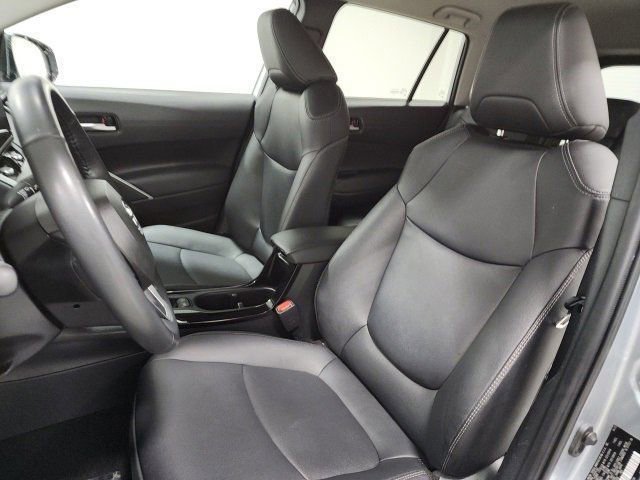 2023 Toyota Corolla Cross XLE photo 16