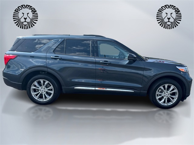 2023 Ford Explorer XLT photo 2