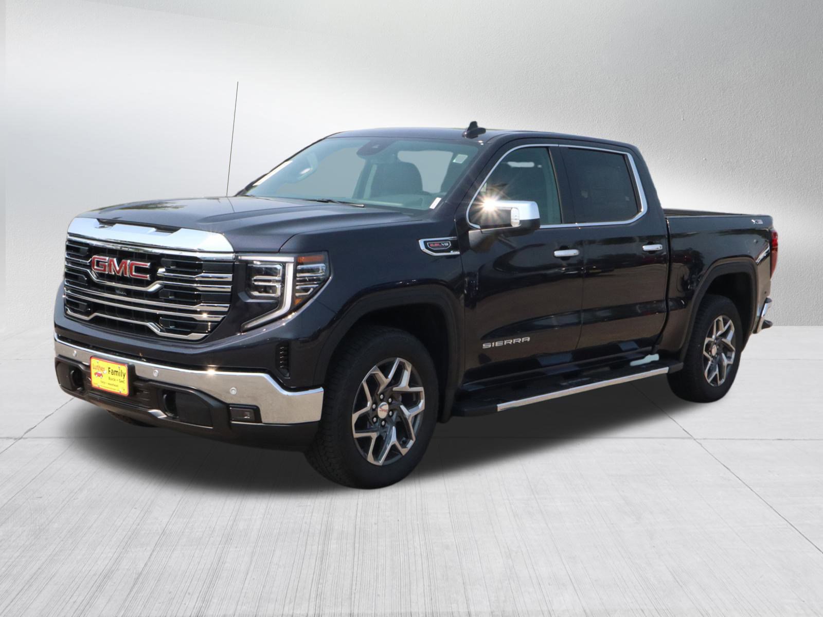2025 Gmc Sierra 1500 SLE SLT photo 2
