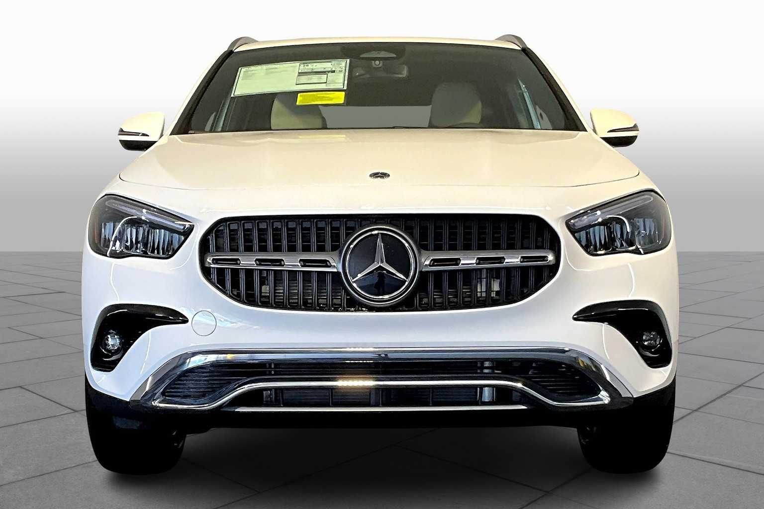 2025 Mercedes Benz GLA 250 4MATIC photo 2
