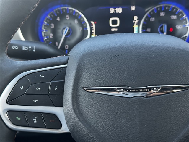 2025 Chrysler Pacifica Pinnacle photo 29
