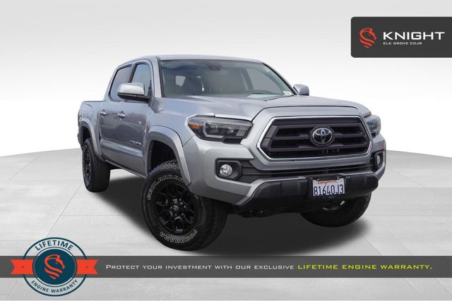 2022 Toyota Tacoma SR5's photo
