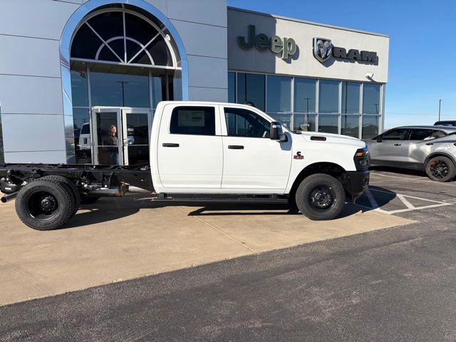 2026 RAM Ram 3500 Chassis Cab Tradesman's photo