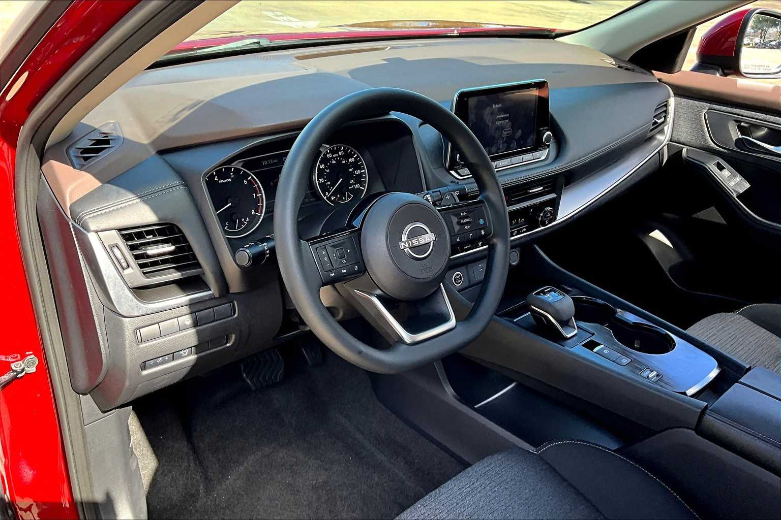 2023 Nissan Rogue SV photo 15