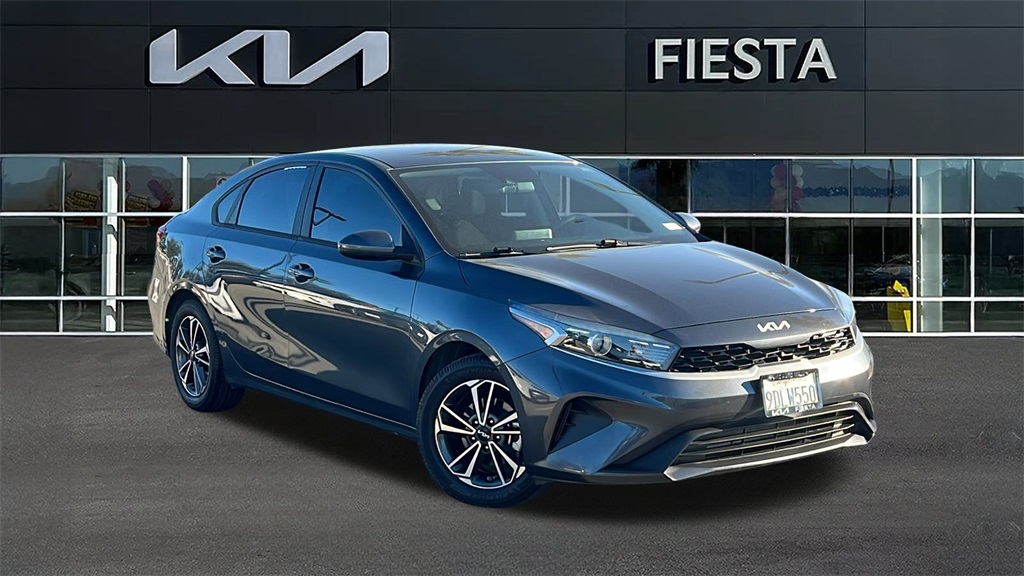 2023 Kia Forte LXS's photo