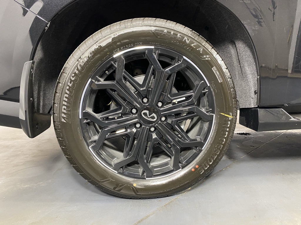 2026 Infiniti QX80 Sensory photo 33