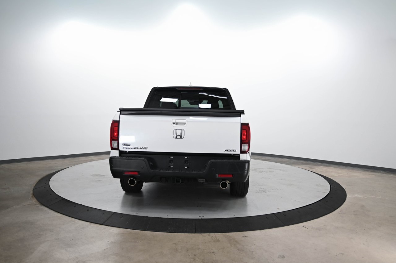 2023 Honda Ridgeline Black Edition photo 6