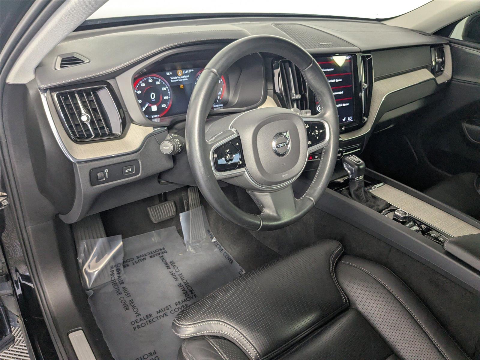 2021 Volvo XC60 Inscription photo 11