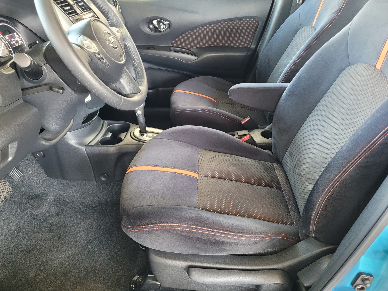 2015 Nissan Versa Note SR photo 18