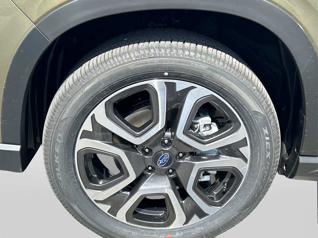 2025 Subaru Ascent Touring photo 12