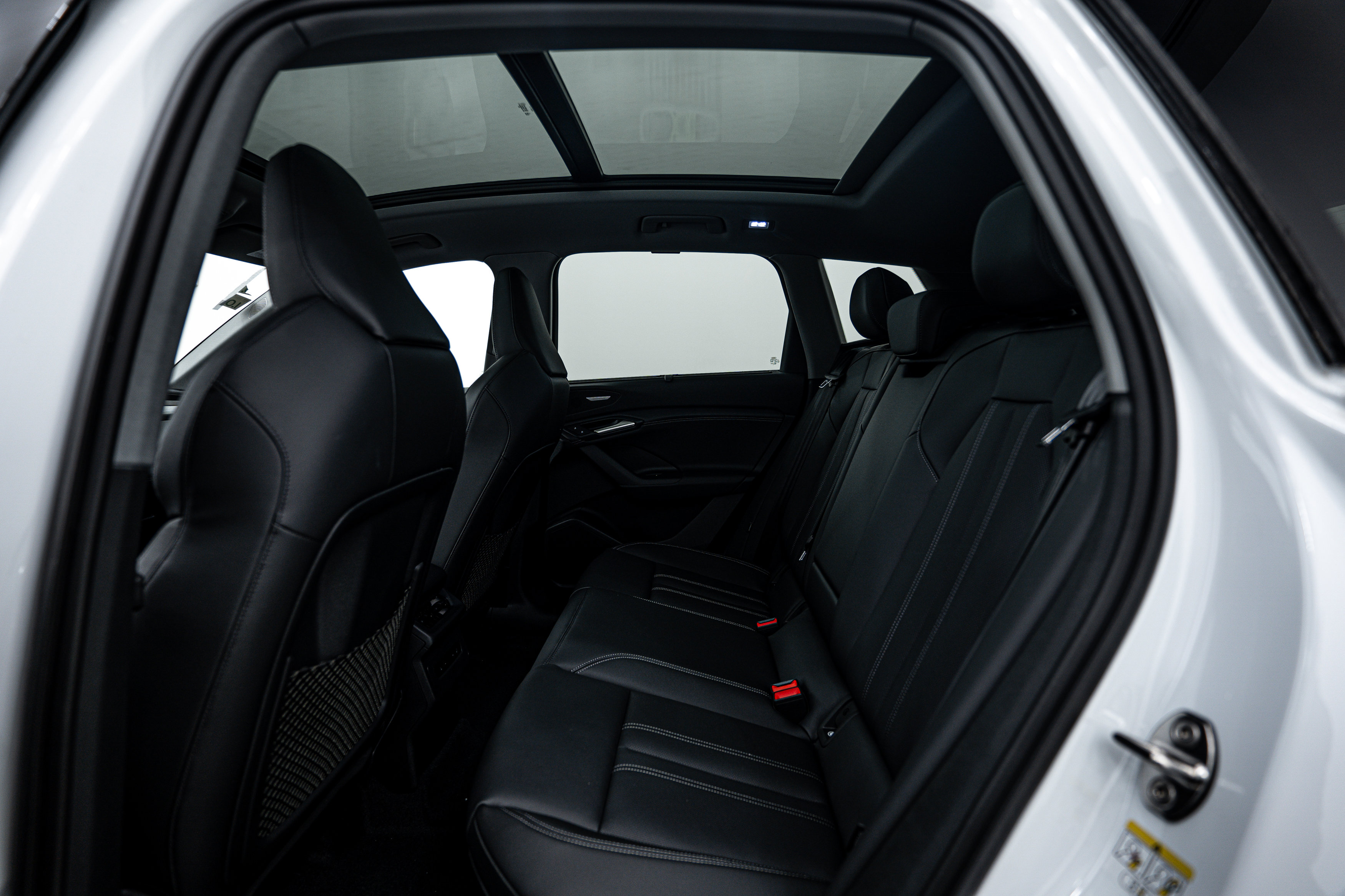 2025 Audi Q6 E-tron Premium Plus photo 14
