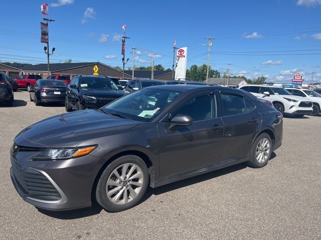 2023 Toyota Camry LE photo 4