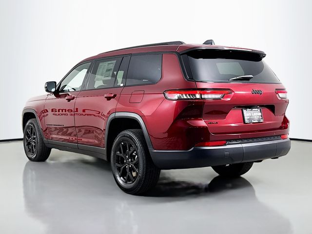 2025 Jeep Grand Cherokee Altitude photo 3