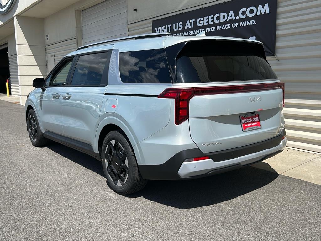 2026 Kia Carnival EX photo 3