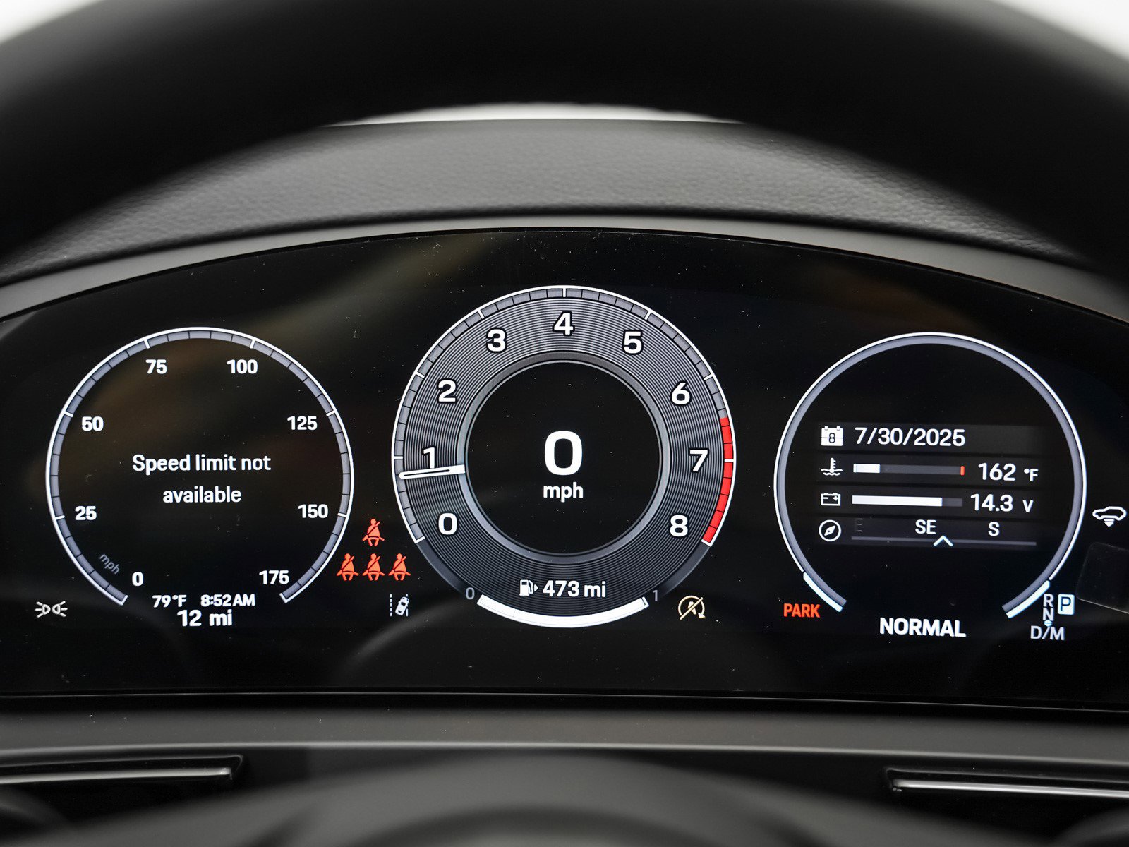 2025 Porsche Cayenne Coupe photo 18