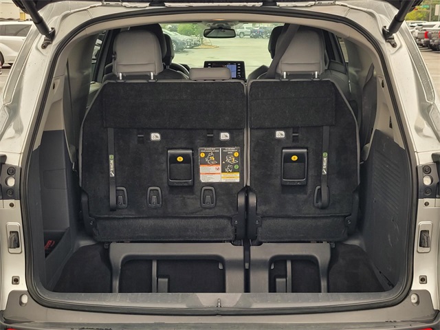 2024 Toyota Sienna XLE photo 7