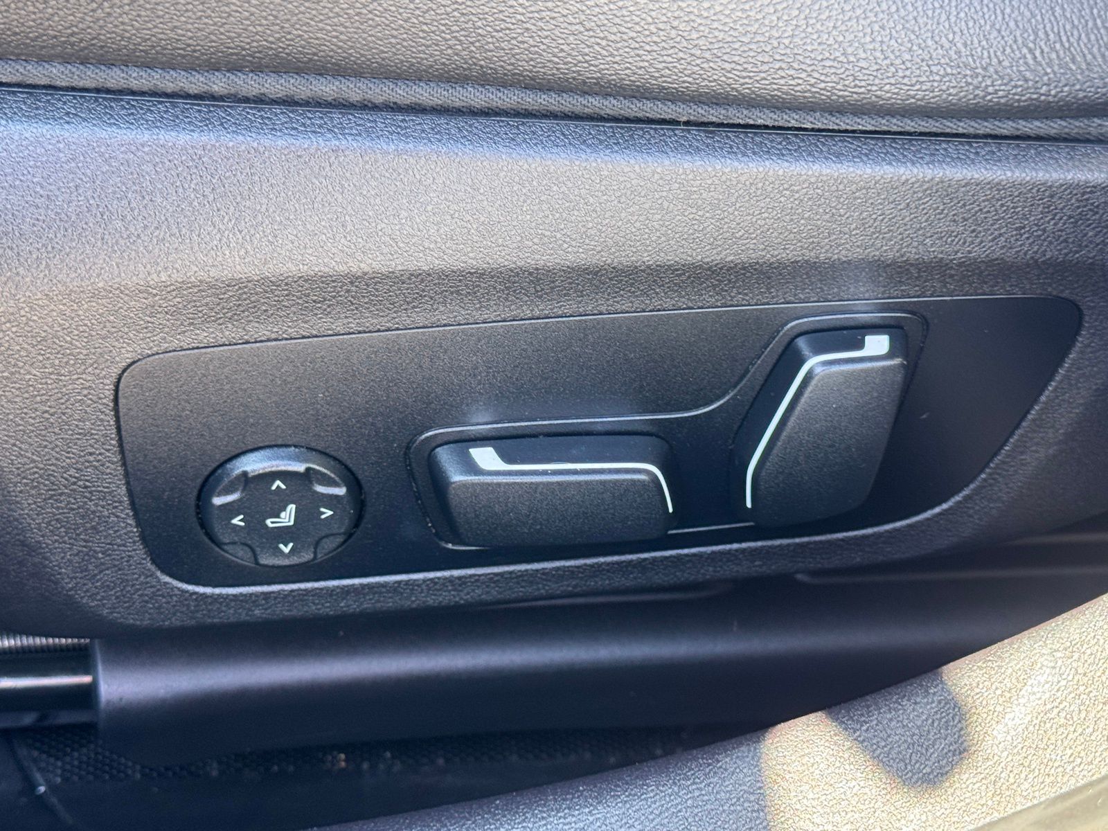 2024 Bmw 330i photo 24