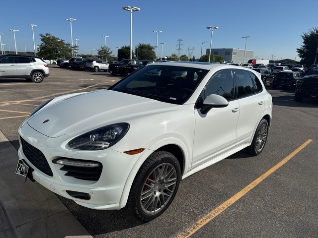 2014 Porsche Cayenne GTS photo 3