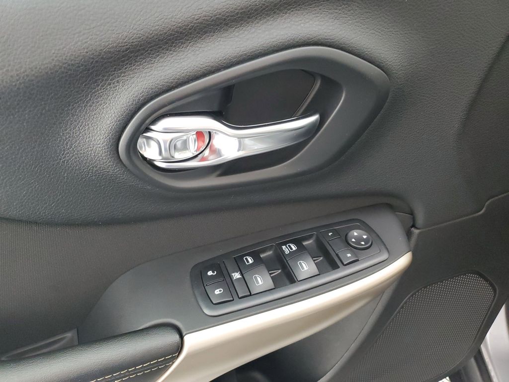 2018 Jeep Cherokee Latitude photo 26