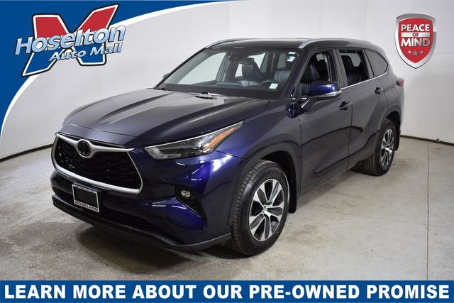 2022 Toyota Highlander XLE's photo