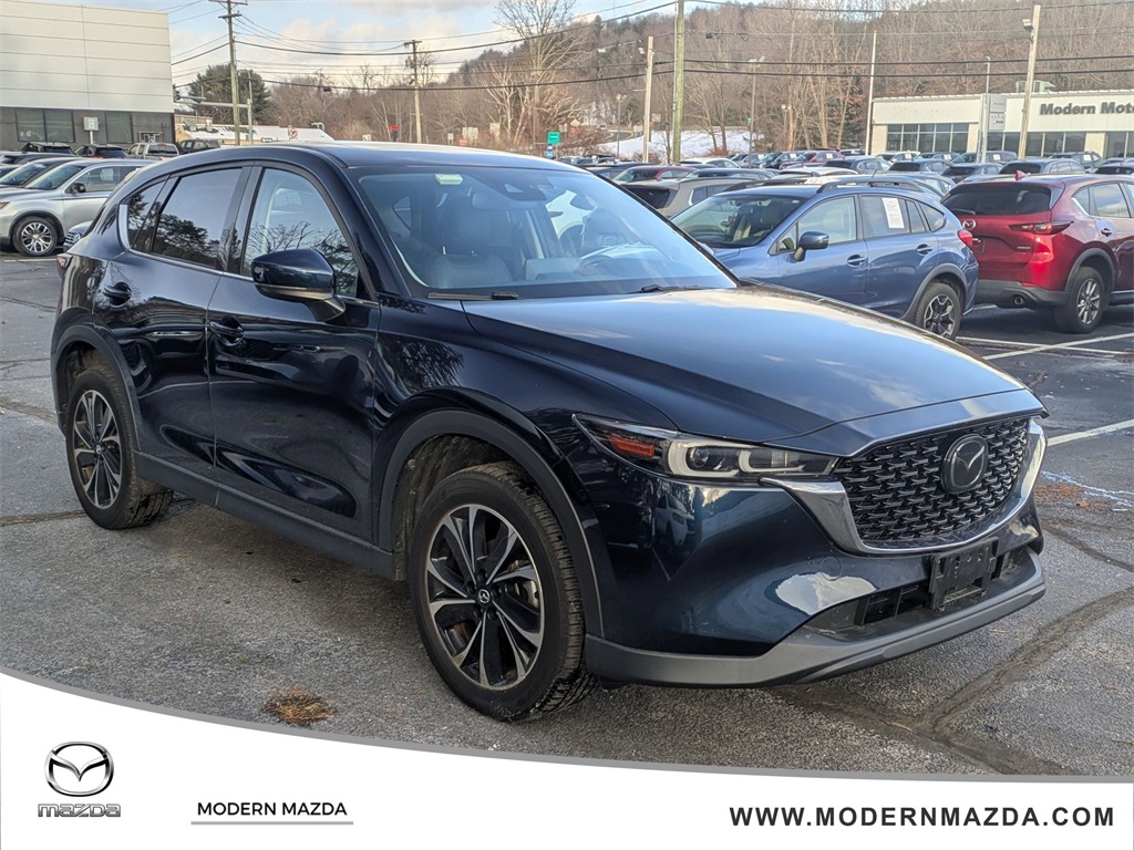 2023 Mazda CX-5 S Premium package's photo
