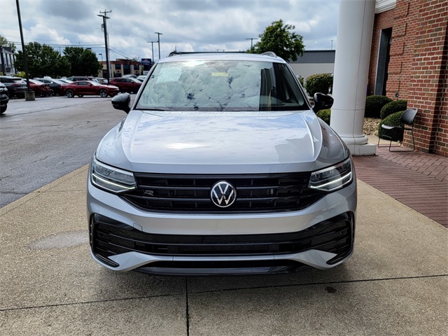 2023 Volkswagen Tiguan SE R-Line Black photo 9