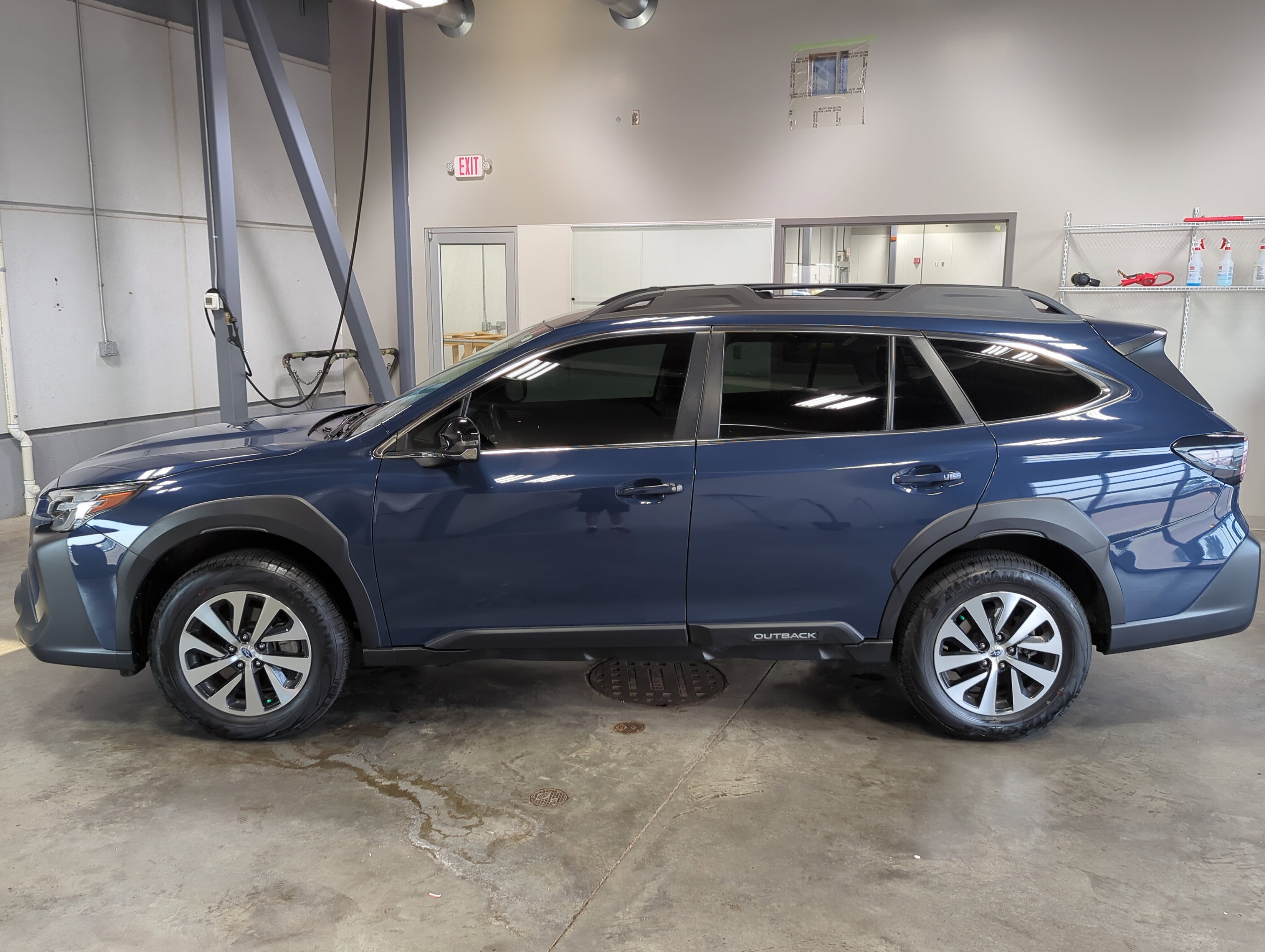 2023 Subaru Outback Premium photo 3