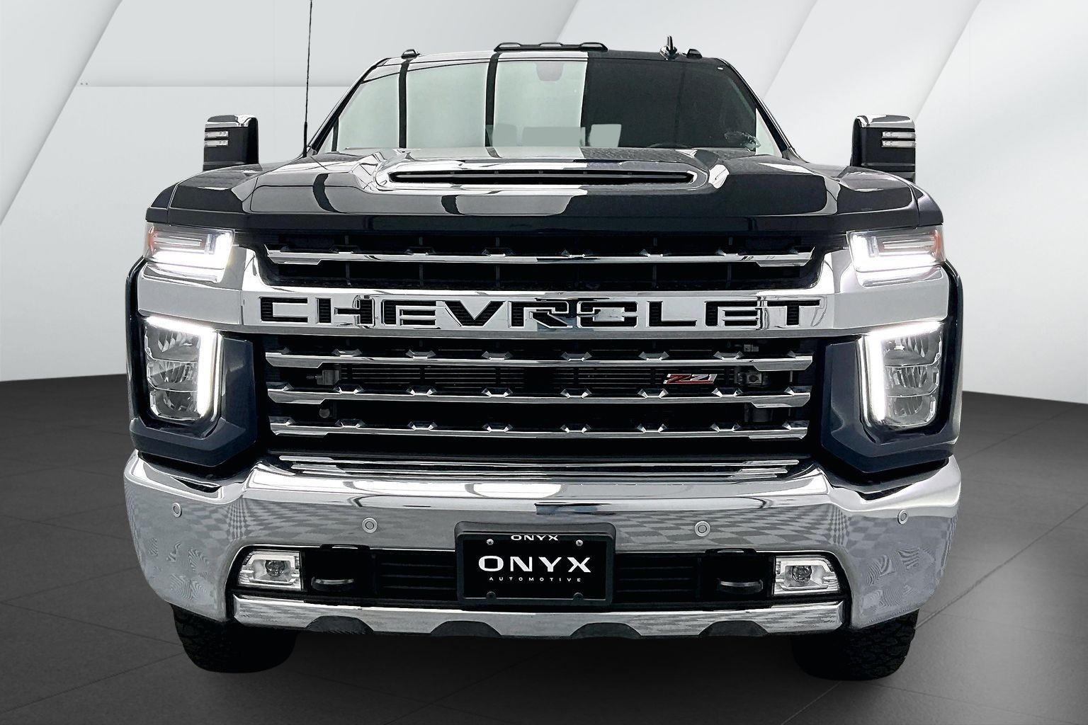2023 Chevrolet Silverado 3500HD LTZ photo 2