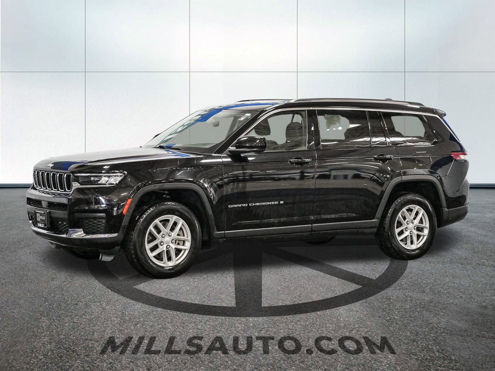 Used 2023 Jeep Grand Cherokee L Laredo with VIN 1C4RJKAG9P8894698 for sale in Baxter, Minnesota