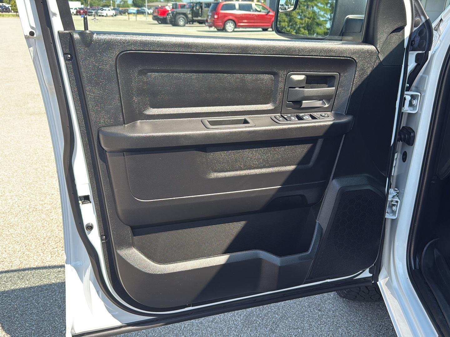 2022 Ram 1500 Classic Tradesman photo 17