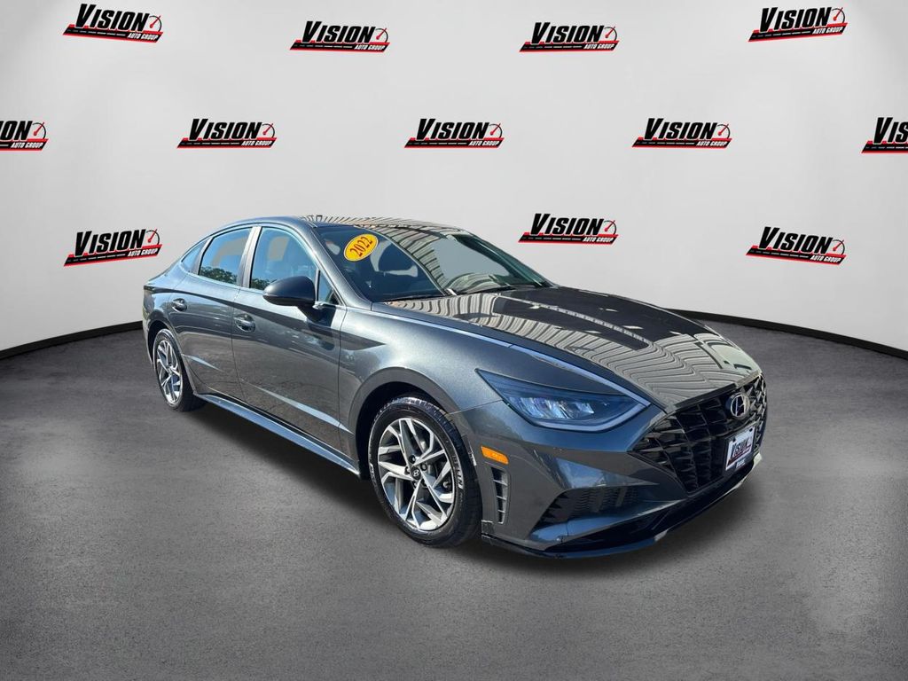 2022 Hyundai Sonata SEL photo 3