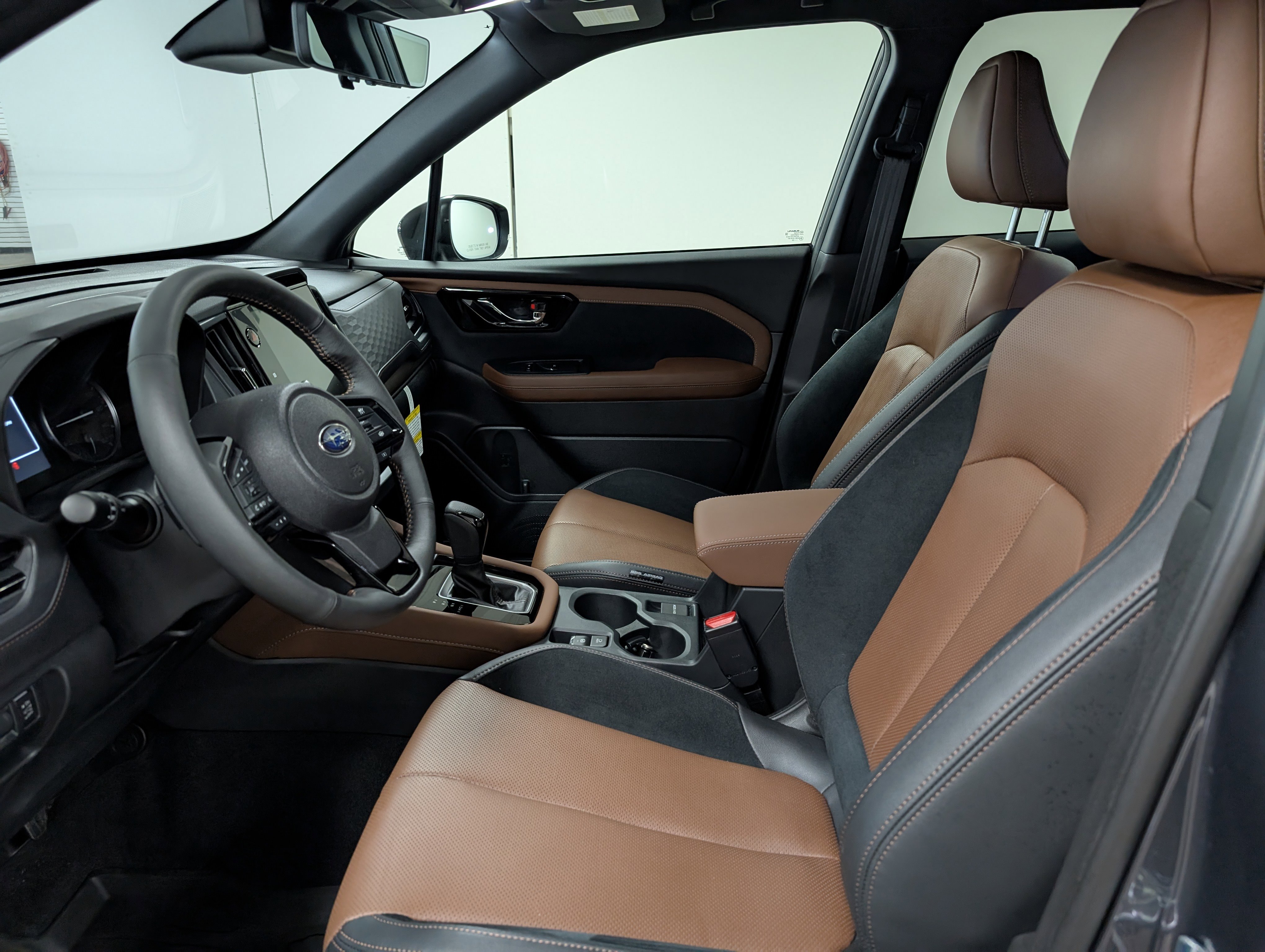 2025 Subaru Forester Touring photo 2