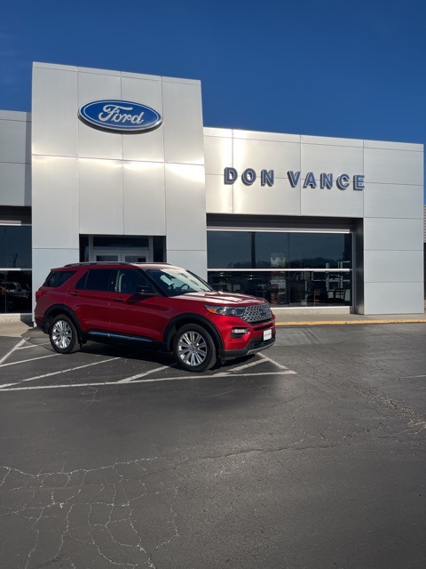 2023 Ford Explorer Limited's photo