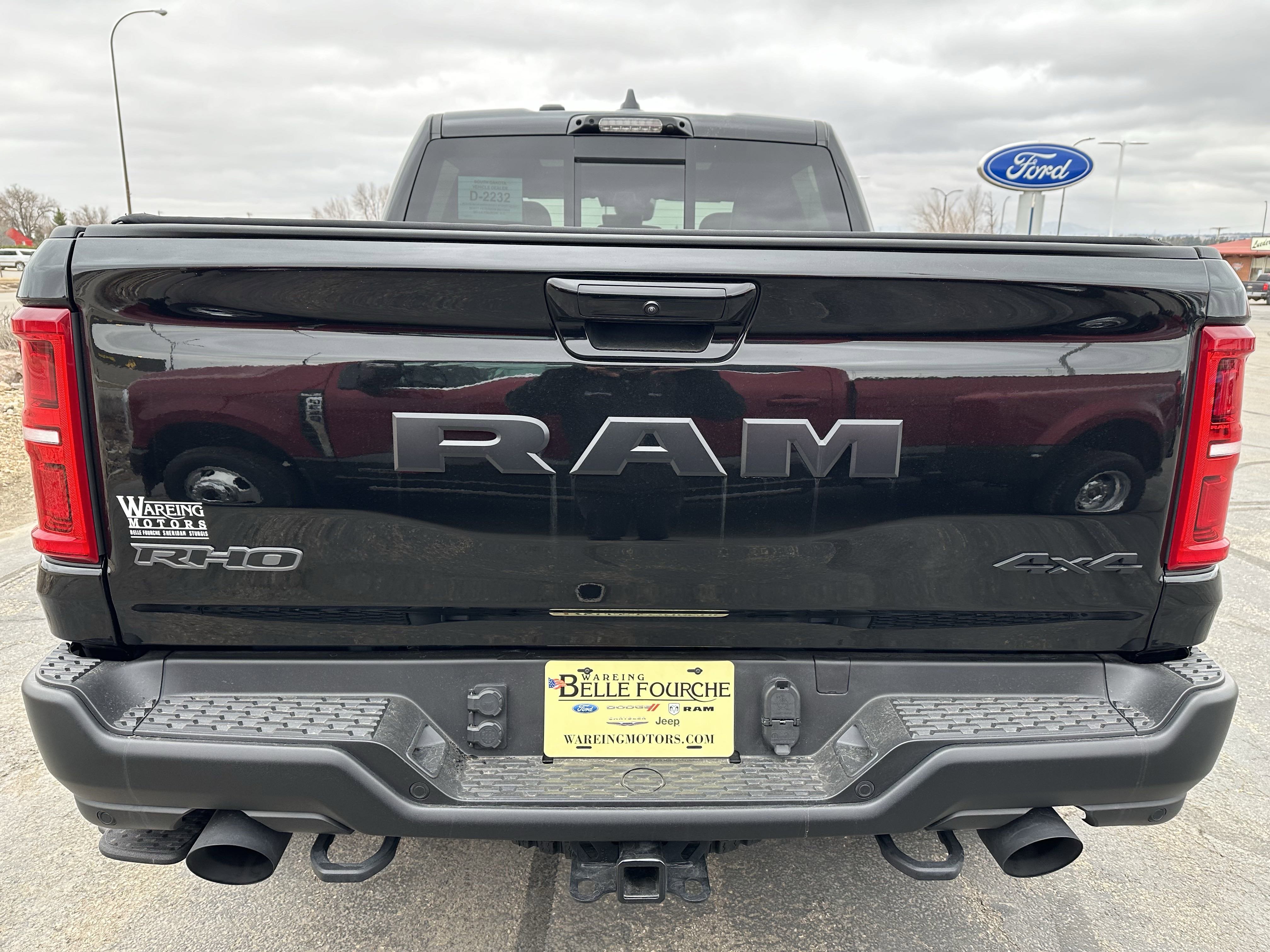 New 2025 Diamond Black Crystal Pearlcoat Ram RHO image 9