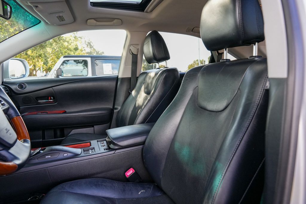 2010 Lexus RX 450h photo 28