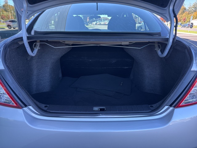 2019 Nissan Versa 1.6 Plus photo 4