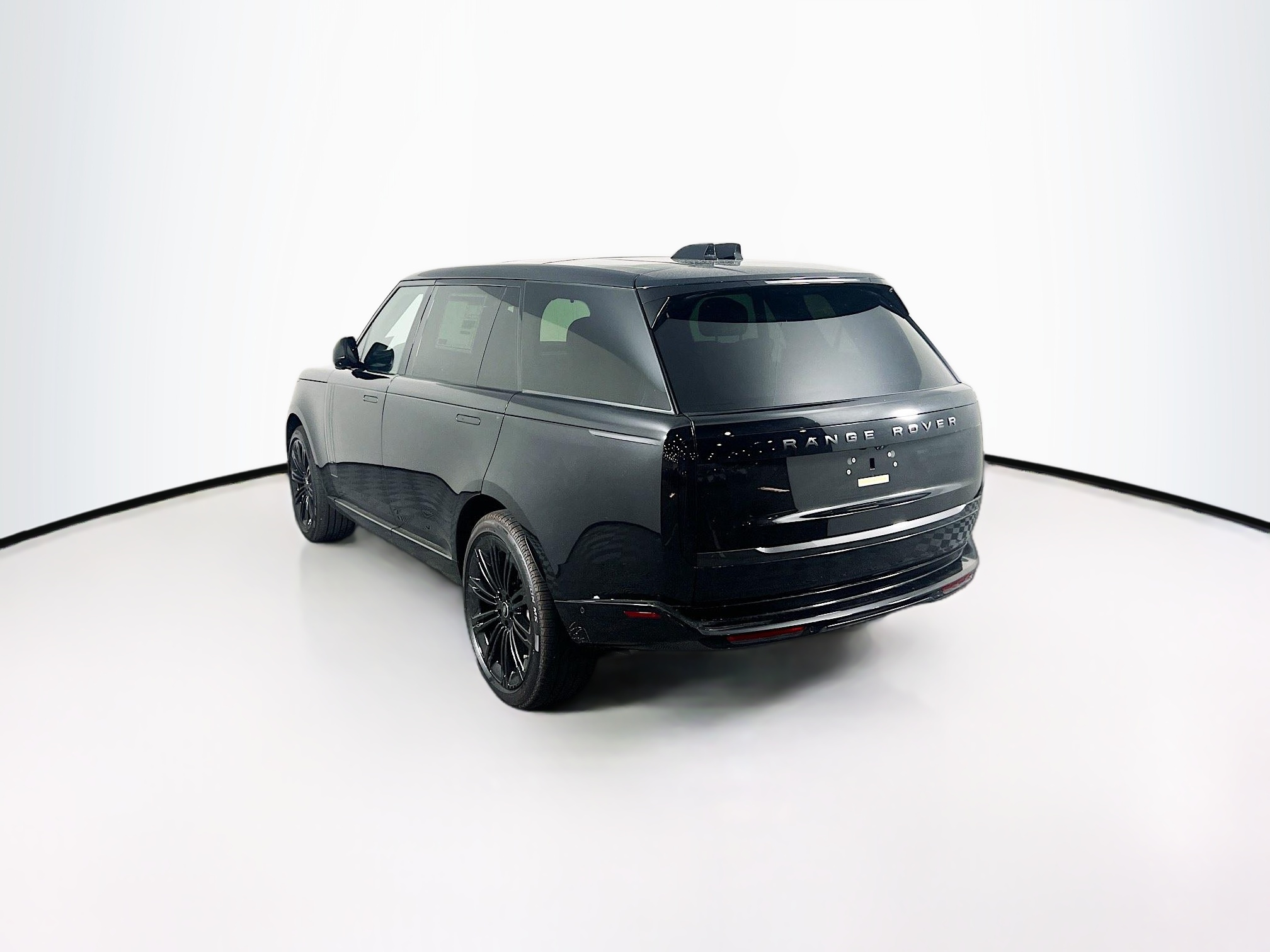 2025 Land Rover Range Rover SE photo 5
