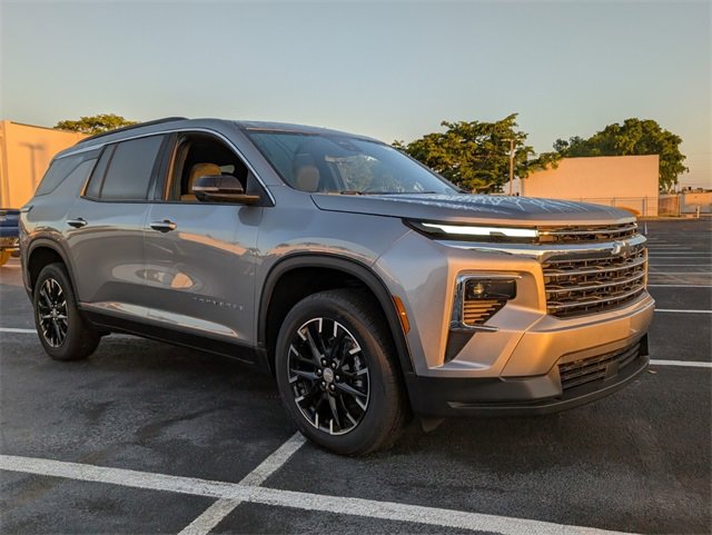 2025 Chevrolet Traverse LT's photo