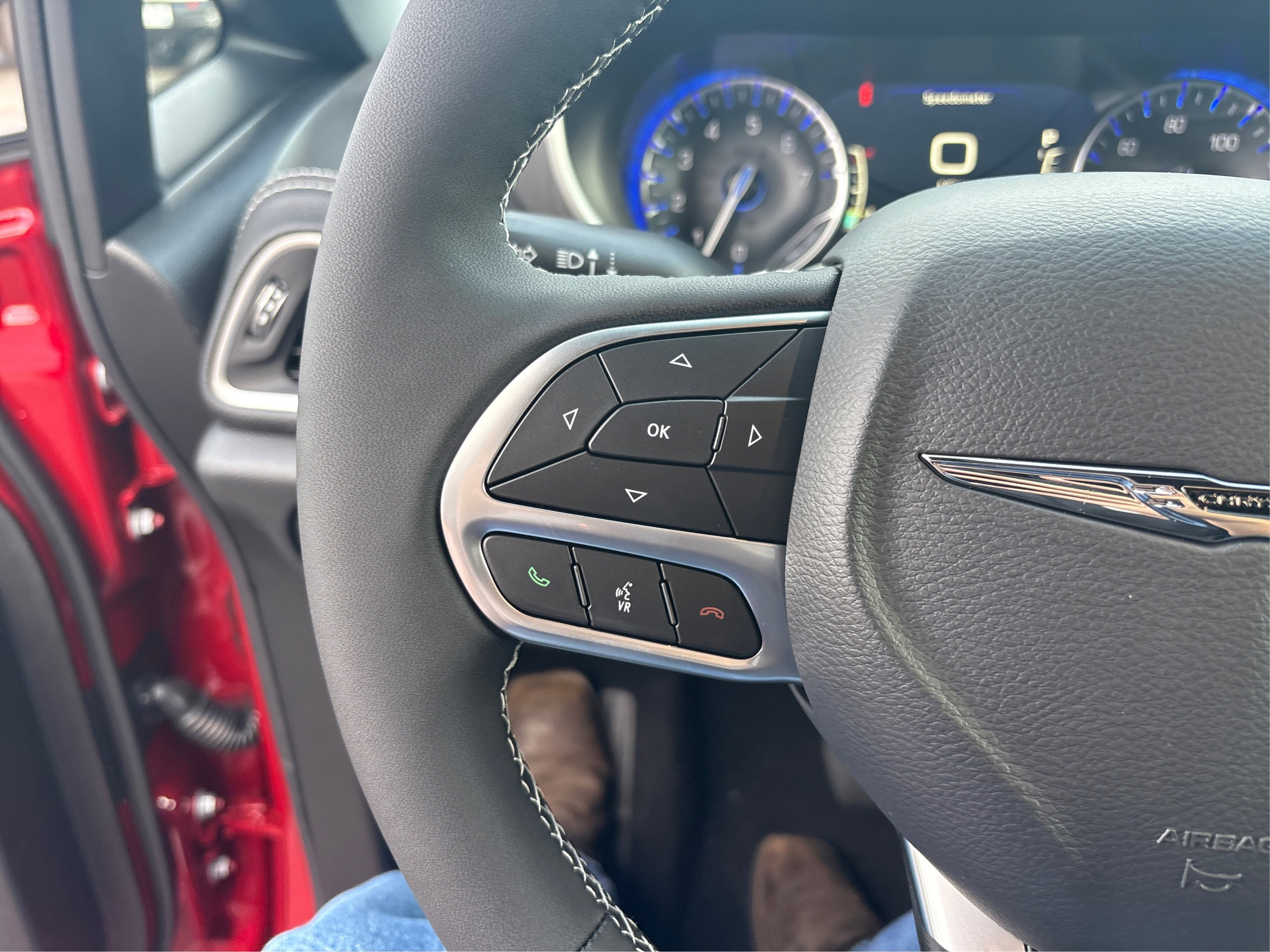 2025 Chrysler Pacifica photo 21