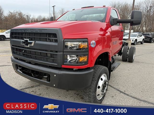 2025 Chevrolet Silverado 4500 Medium Duty Chassis Cab Work Truck's photo