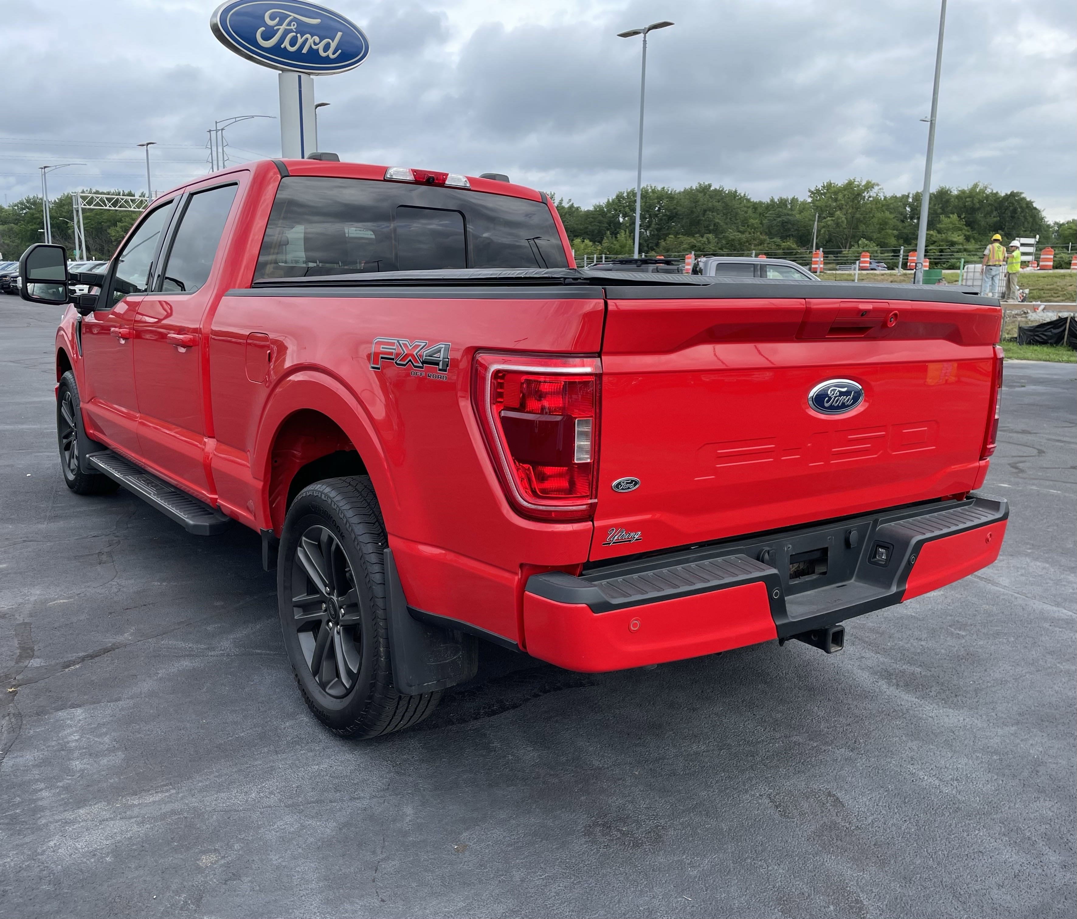 2022 Ford F-150 XLT photo 2
