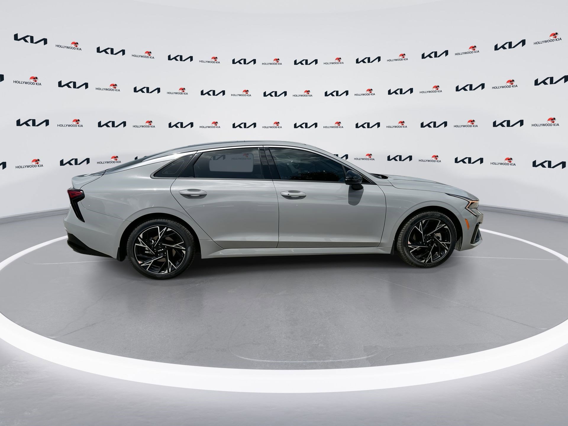 2025 Kia K5 GT-Line photo 10