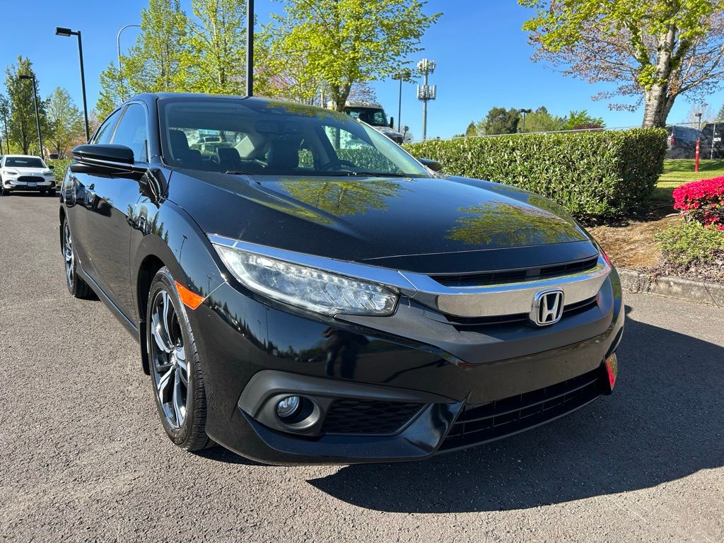 2017 Honda Civic Touring photo 2