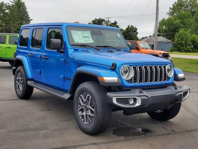 2025 Jeep Wrangler Sahara photo 2