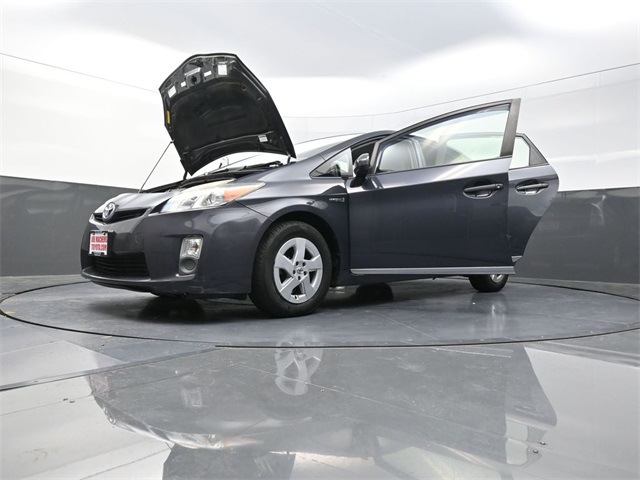 2010 Toyota Prius Two photo 36
